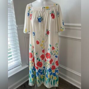 Vintage 70’s Sears Take-Along Cream Floral House Dress